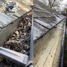 A-Thorough-Gutter-Cleaning-Completed-in-St-Louis-MO 4